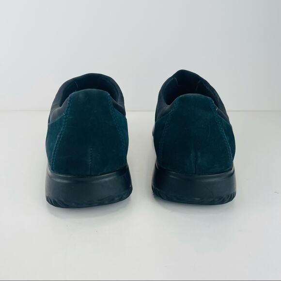 St. John's Bay Women Classic Sneaker Sz 8 Green Suede Slip-On Cushioned Footbed - Picture 5 of 16